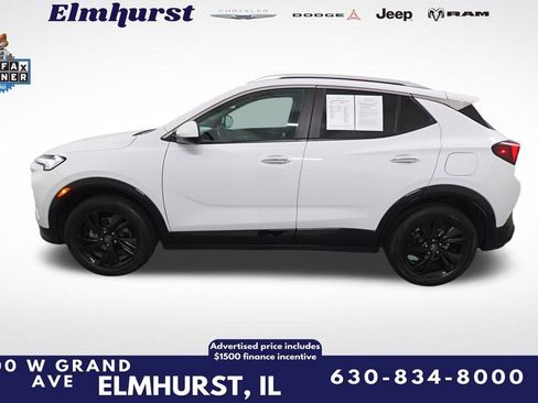 Used 2024 Buick Encore GX Sport Touring image 2