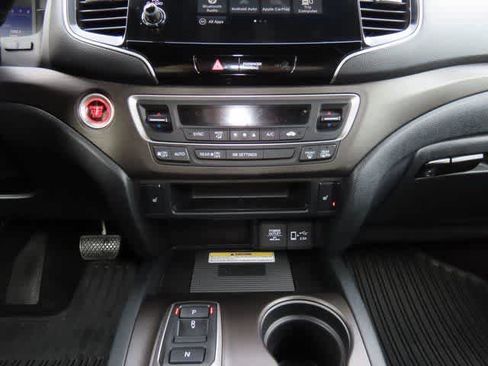 Certified 2022 Honda Passport TrailSport image 21