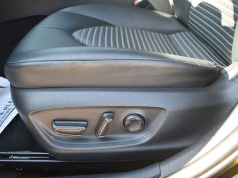 Used 2021 Toyota Camry SE image 13