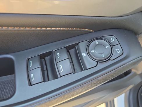 Used 2021 Chevrolet Traverse LT w/ LPO, Floor Liner Package image 12