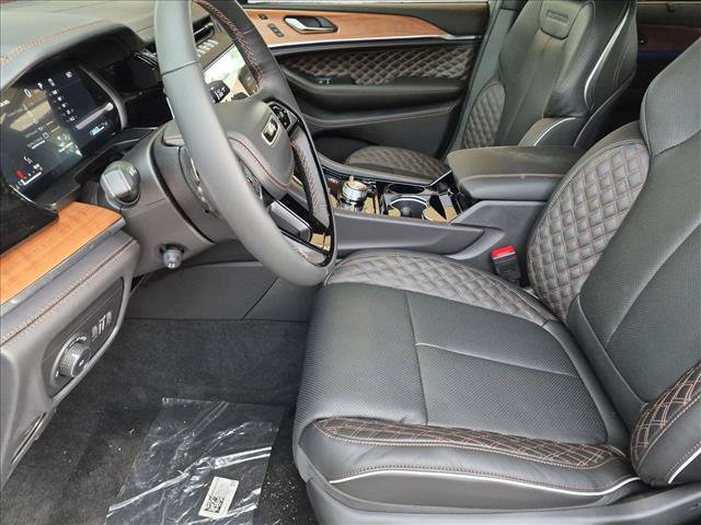 New 2027 Jeep Grand Cherokee Summit w/ Adv Protech Group IV AWD/4WD image 4