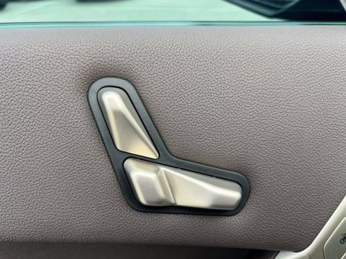 Used 2025 BMW iX xDrive50 image 11