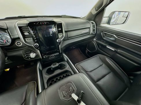 Used 2023 RAM 1500 Laramie AWD/4WD image 11