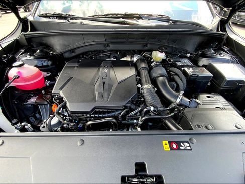 Used 2025 Kia Sorento SX Prestige w/ Olive Brown Leather Package image 11