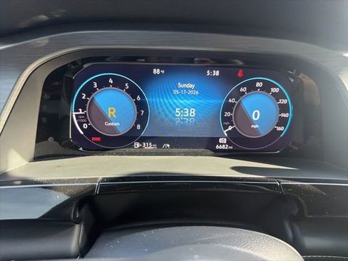 Certified 2025 Volkswagen Atlas Cross Sport SE FWD image 21