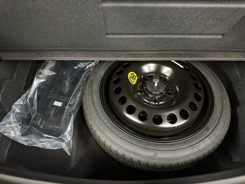 Used 2023 Buick Encore GX Essence w/ Experience Buick Package image 25