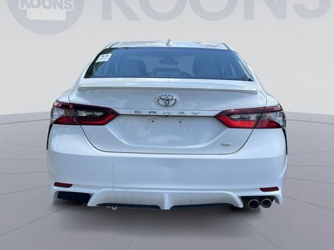 Used 2021 Toyota Camry SE FWD image 5