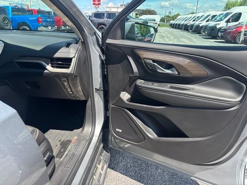 Used 2024 GMC Terrain Denali w/ Denali Premium Package AWD/4WD image 20