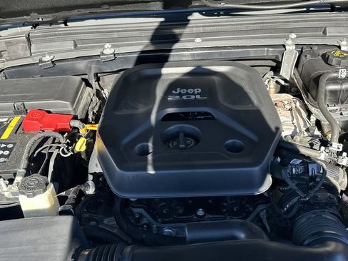 Used 2022 Jeep Wrangler Unlimited Sahara w/ Safety Group image 12