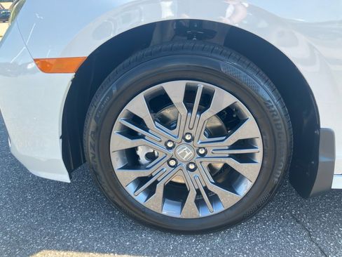 Certified 2026 Honda Odyssey Touring image 27