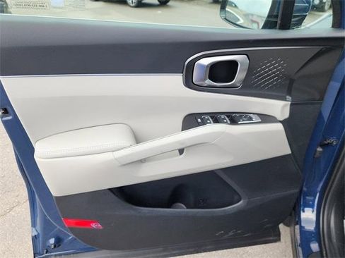 New 2025 Kia Sorento S w/ Panoramic Sunroof Package image 10