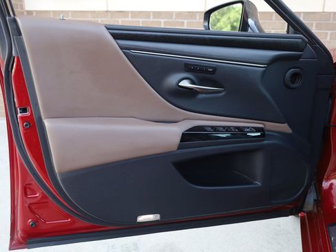 Used 2023 Lexus ES 350 w/ Premium Package FWD image 12