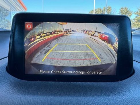 Used 2018 MAZDA MAZDA3 Touring FWD image 20