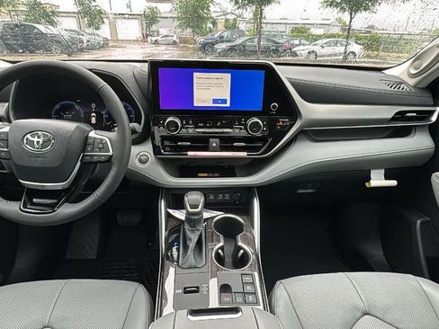 New 2026 Toyota Highlander Limited AWD/4WD image 24