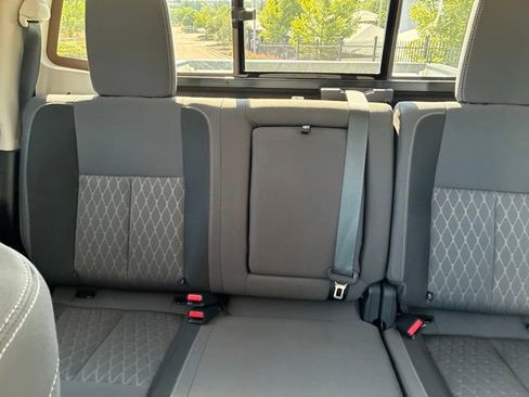 Used 2024 Nissan Titan SV AWD/4WD image 23