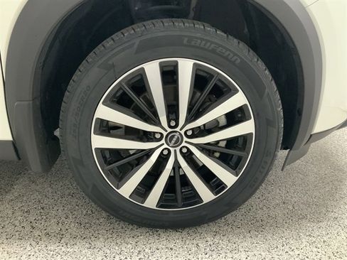 Used 2023 Nissan Pathfinder Platinum image 14