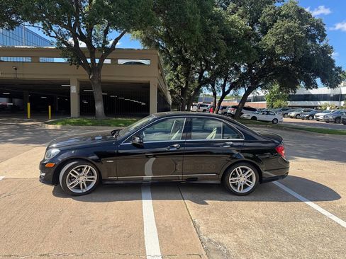 Used 2012 Mercedes-Benz C 250 Sedan image 3