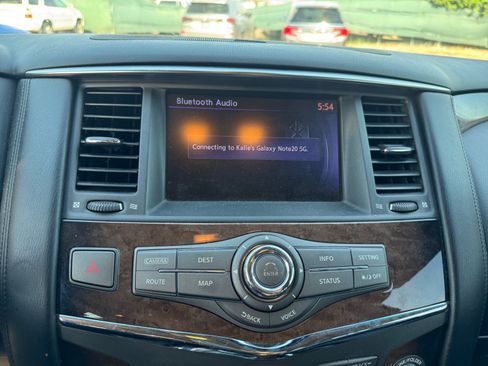 Used 2013 INFINITI QX56 4WD w/ Deluxe Touring Pkg image 28