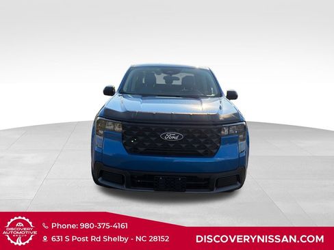 Used 2025 Ford Maverick XLT FWD image 2