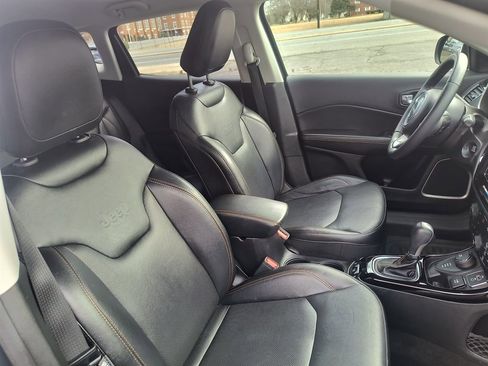 Used 2018 Jeep Compass Limited image 23