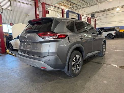 Used 2023 Nissan Rogue SV AWD/4WD image 3