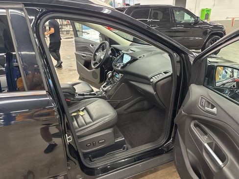 Used 2016 Ford Escape Titanium AWD/4WD image 12