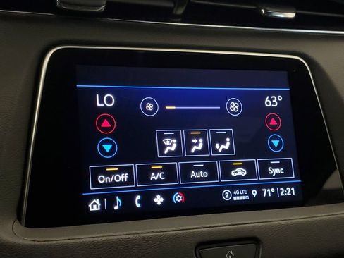Used 2023 Cadillac XT4 Premium Luxury w/ Enhanced Visibility Package AWD/4WD image 22