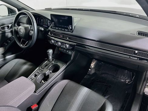 Used 2025 Honda Civic Sport image 25