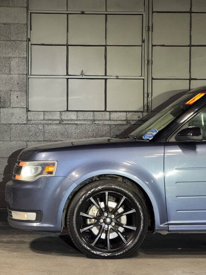Used 2019 Ford Flex Limited w/ Limited Appearance Package AWD/4WD image 16