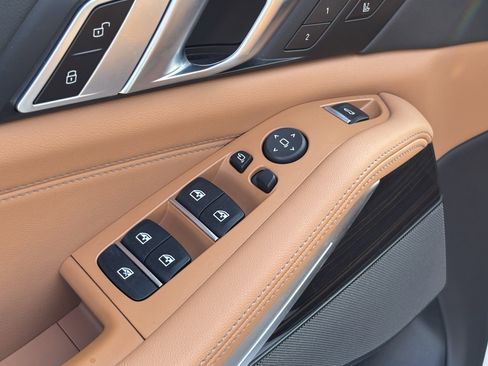 Certified 2025 BMW X5 M60i image 15