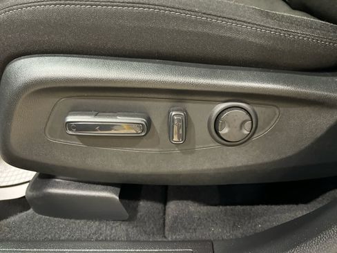 Used 2023 Honda CR-V EX image 19
