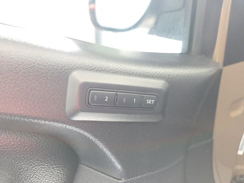 Used 2021 Nissan Titan PRO-4X w/ Pro-4x Convenience Package image 30