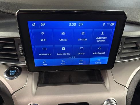 Used 2023 Ford Explorer XLT w/ Equipment Group 202A AWD/4WD image 10