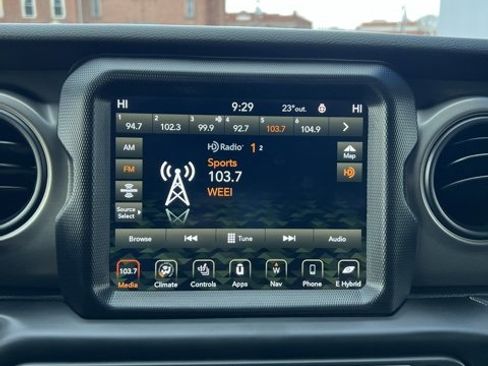 Used 2023 Jeep Wrangler Unlimited w/ Cold Weather Group image 25