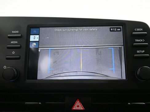 Used 2025 Hyundai Elantra Sport image 17