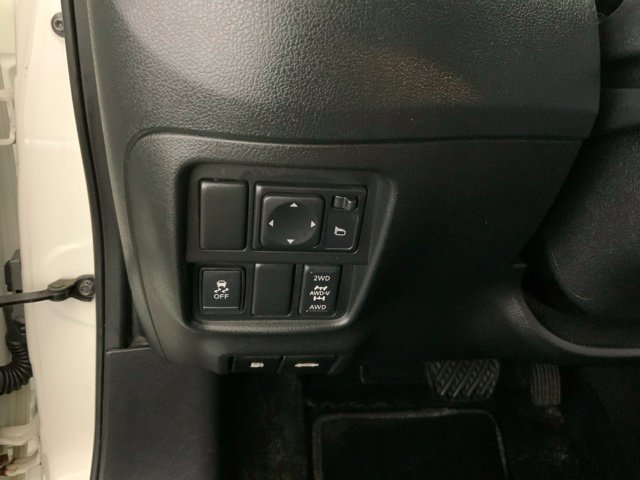 Used 2013 Nissan Juke SL AWD/4WD image 34