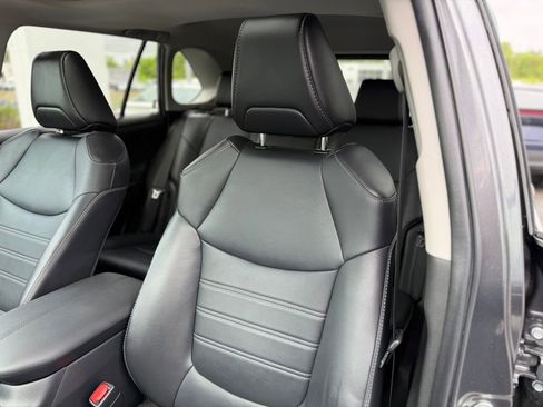 Certified 2023 Toyota RAV4 XLE Premium AWD/4WD image 9
