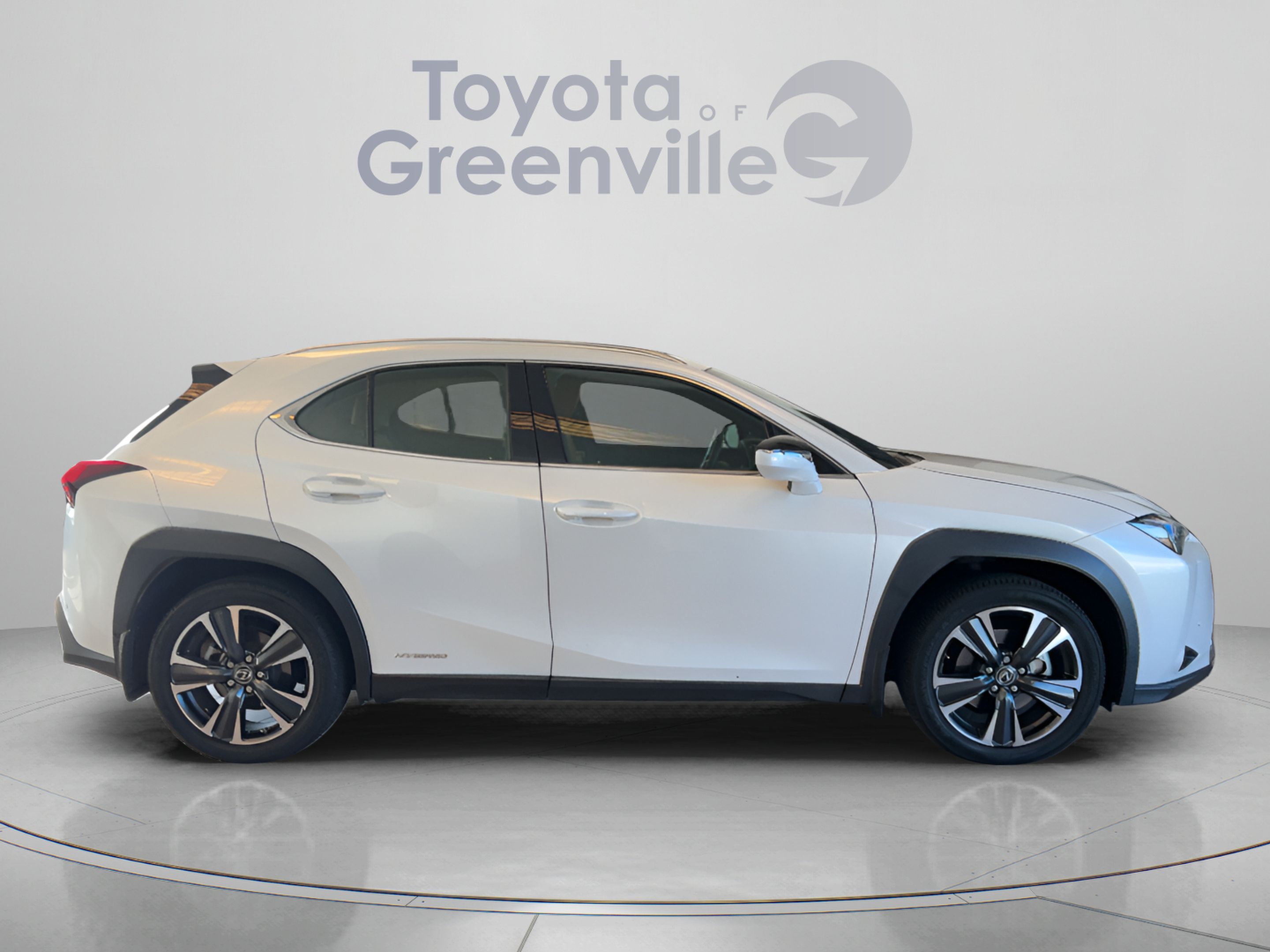 Used 2022 Lexus UX 250h w/ Accessory Package (Z2) AWD/4WD image 7
