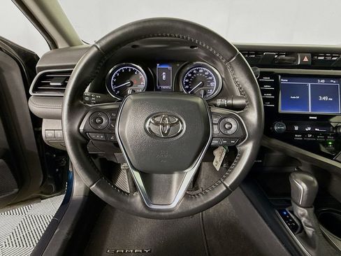 Used 2020 Toyota Camry SE image 11
