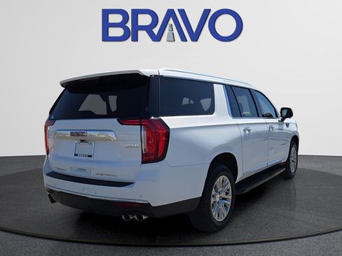 Used 2024 GMC Yukon XL Denali image 4