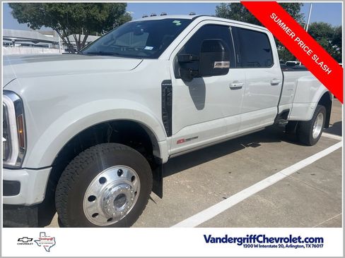 Used 2026 Ford F450 Platinum w/ FX4 Off-Road Package AWD/4WD image 1