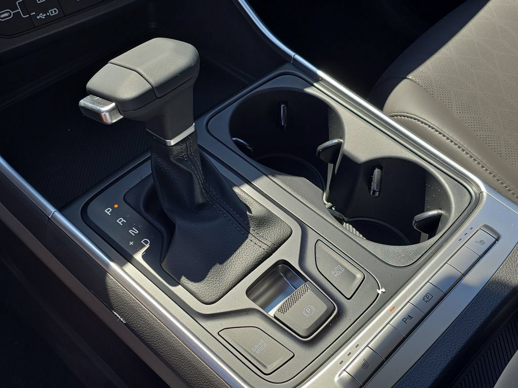 New 2026 Kia Carnival FWD image 26