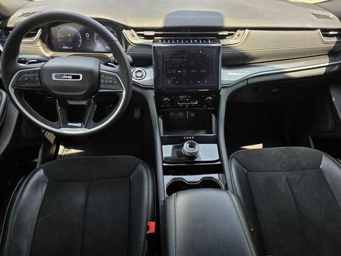 Used 2023 Jeep Grand Cherokee L Laredo AWD/4WD image 12