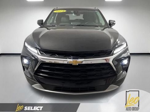 Used 2024 Chevrolet Blazer LT FWD image 2