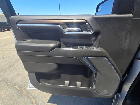 Used 2022 Chevrolet Silverado 1500 RST AWD/4WD image 16