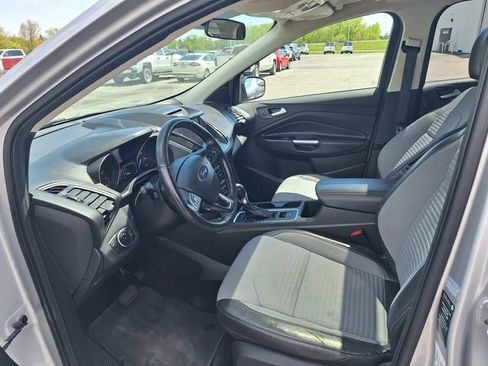 Used 2017 Ford Escape SE w/ Equipment Group 201A AWD/4WD image 11