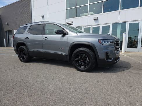 Used 2022 GMC Acadia AT4 w/ Technology Package AWD/4WD image 2