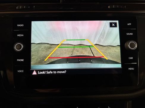 Used 2022 Volkswagen Tiguan SE R-Line AWD/4WD image 22