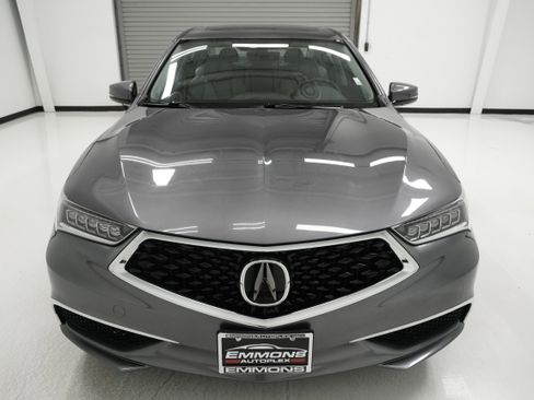Used 2019 Acura TLX image 2