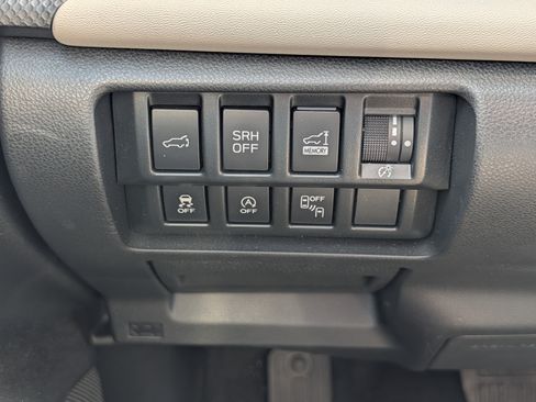 Used 2023 Subaru Forester Limited AWD/4WD image 26